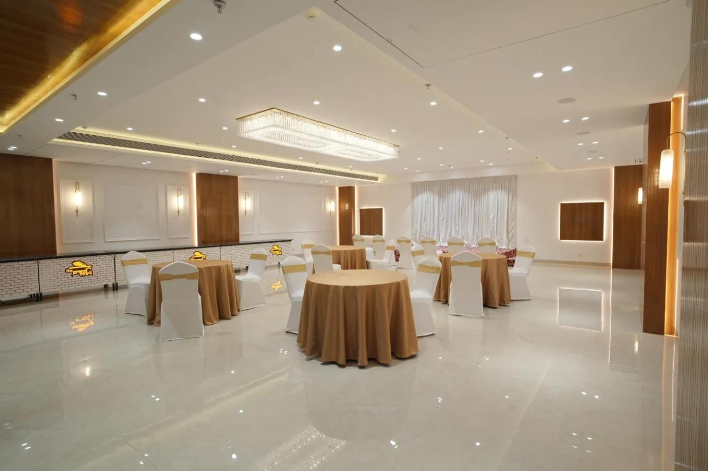 Hotel The Grand Murli Сурат Екстер'єр фото