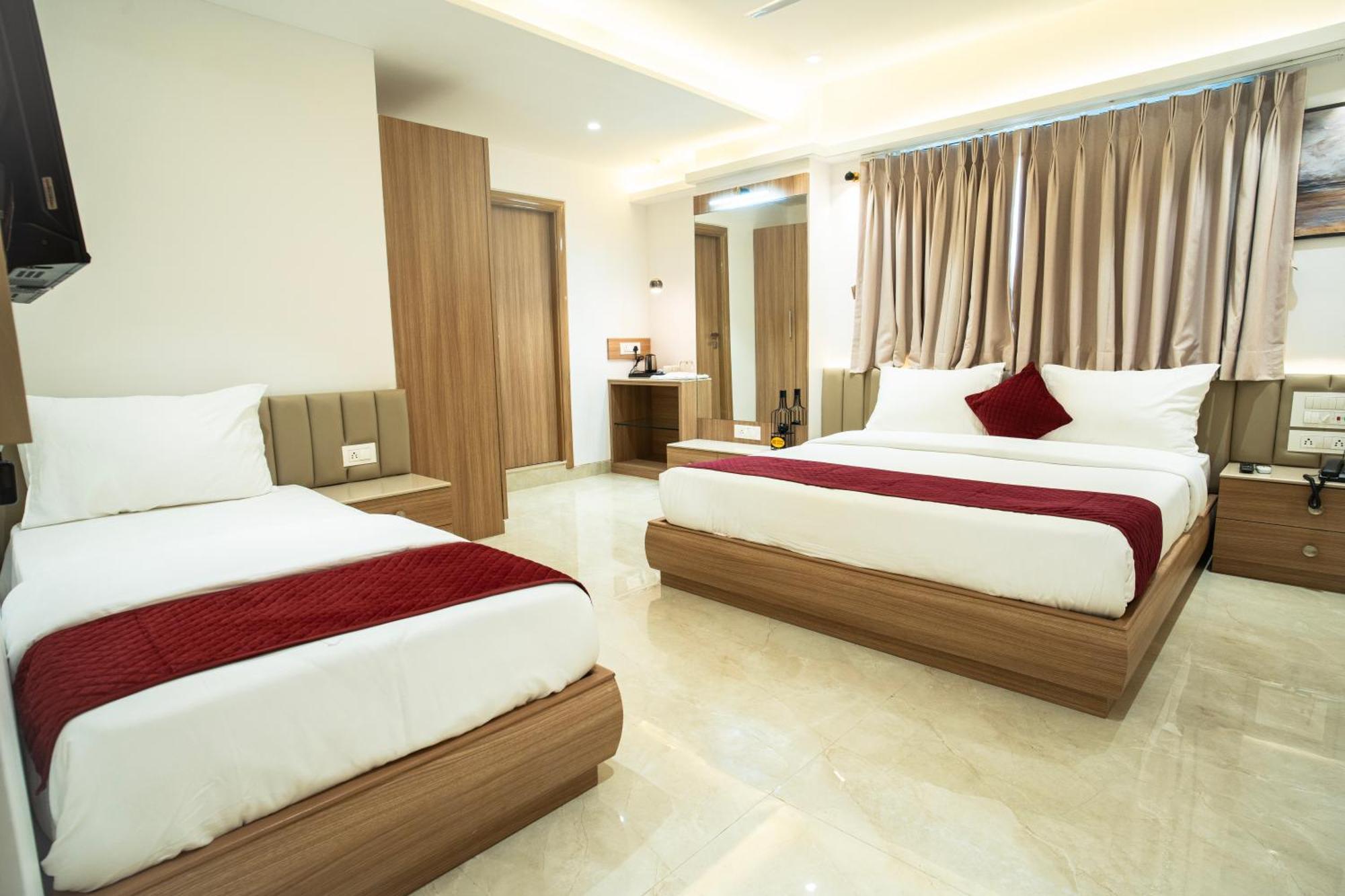 Hotel The Grand Murli Сурат Екстер'єр фото