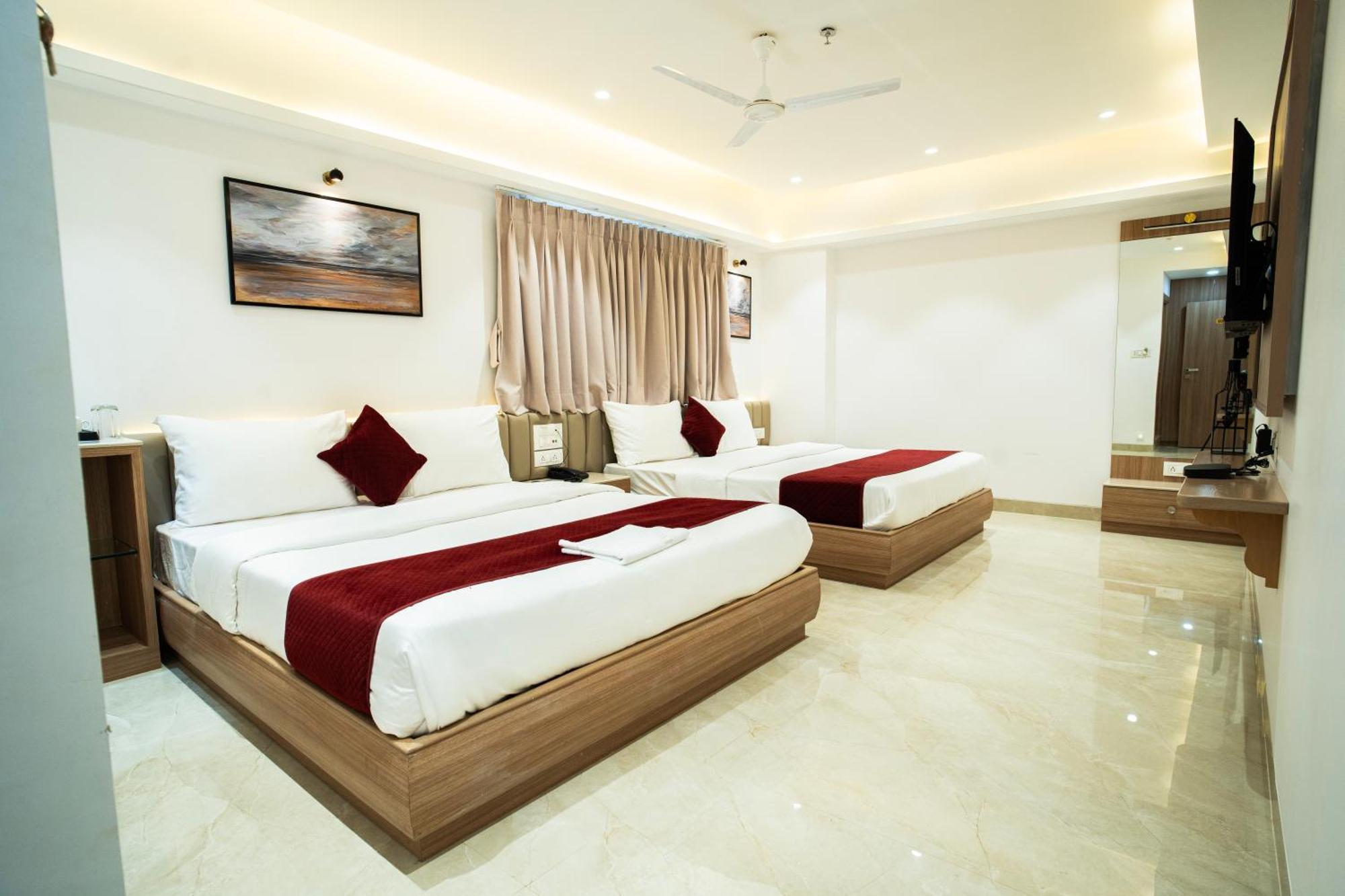 Hotel The Grand Murli Сурат Екстер'єр фото