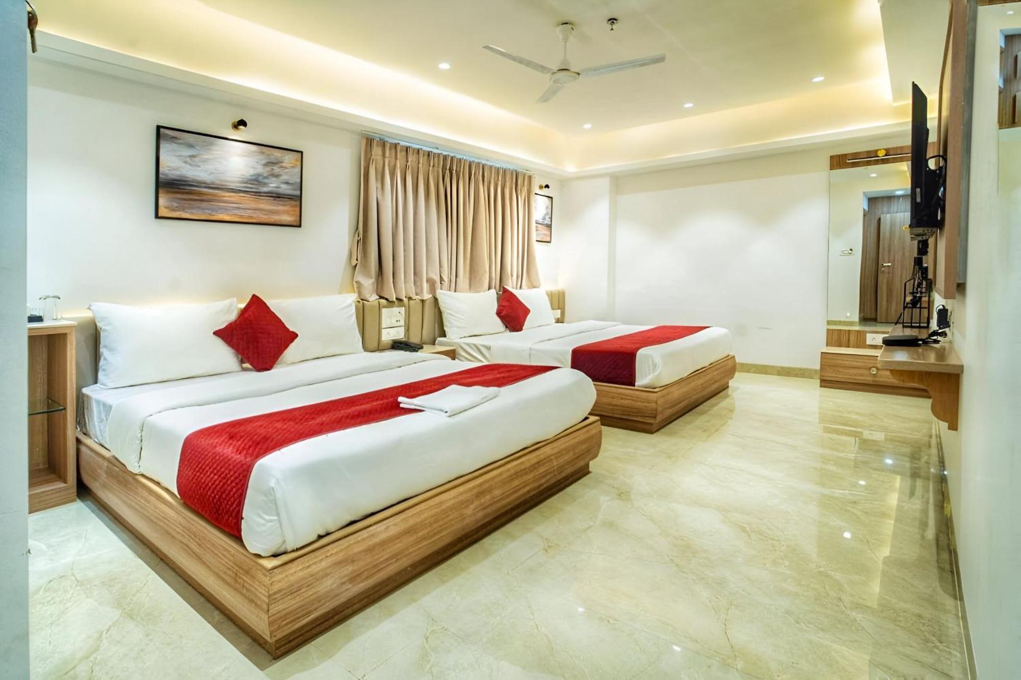 Hotel The Grand Murli Сурат Екстер'єр фото
