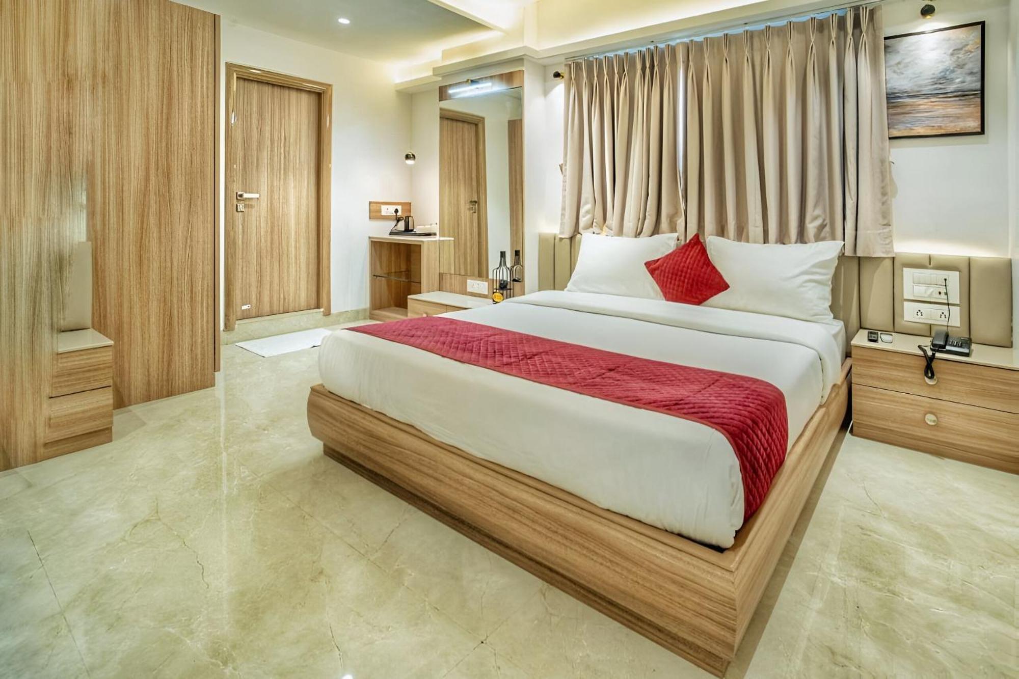 Hotel The Grand Murli Сурат Екстер'єр фото